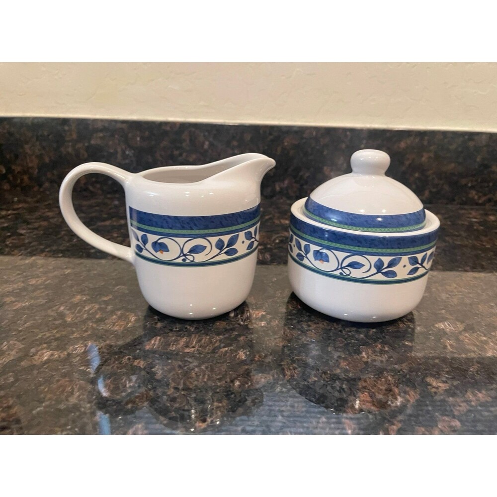 Pfaltzgraff Orleans Creamer and Sugar Bowl  Set